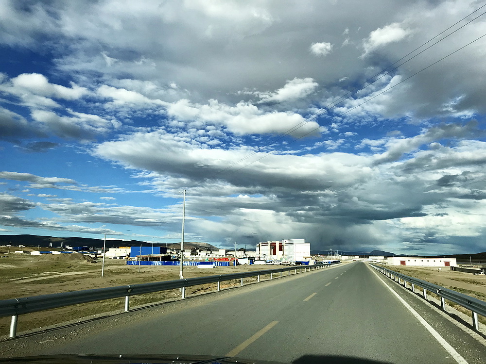 远眺措勤县城！