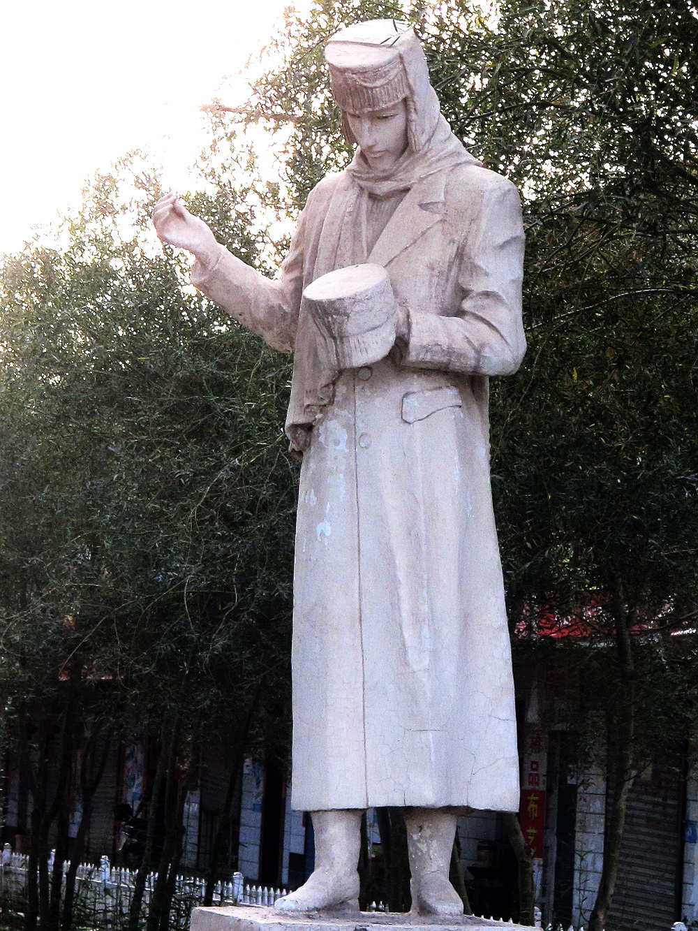 塔吉克族的精美手绣工艺。