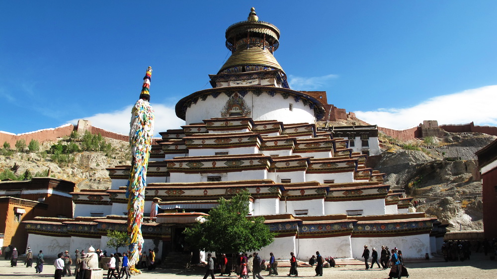 白居寺中的万佛塔。