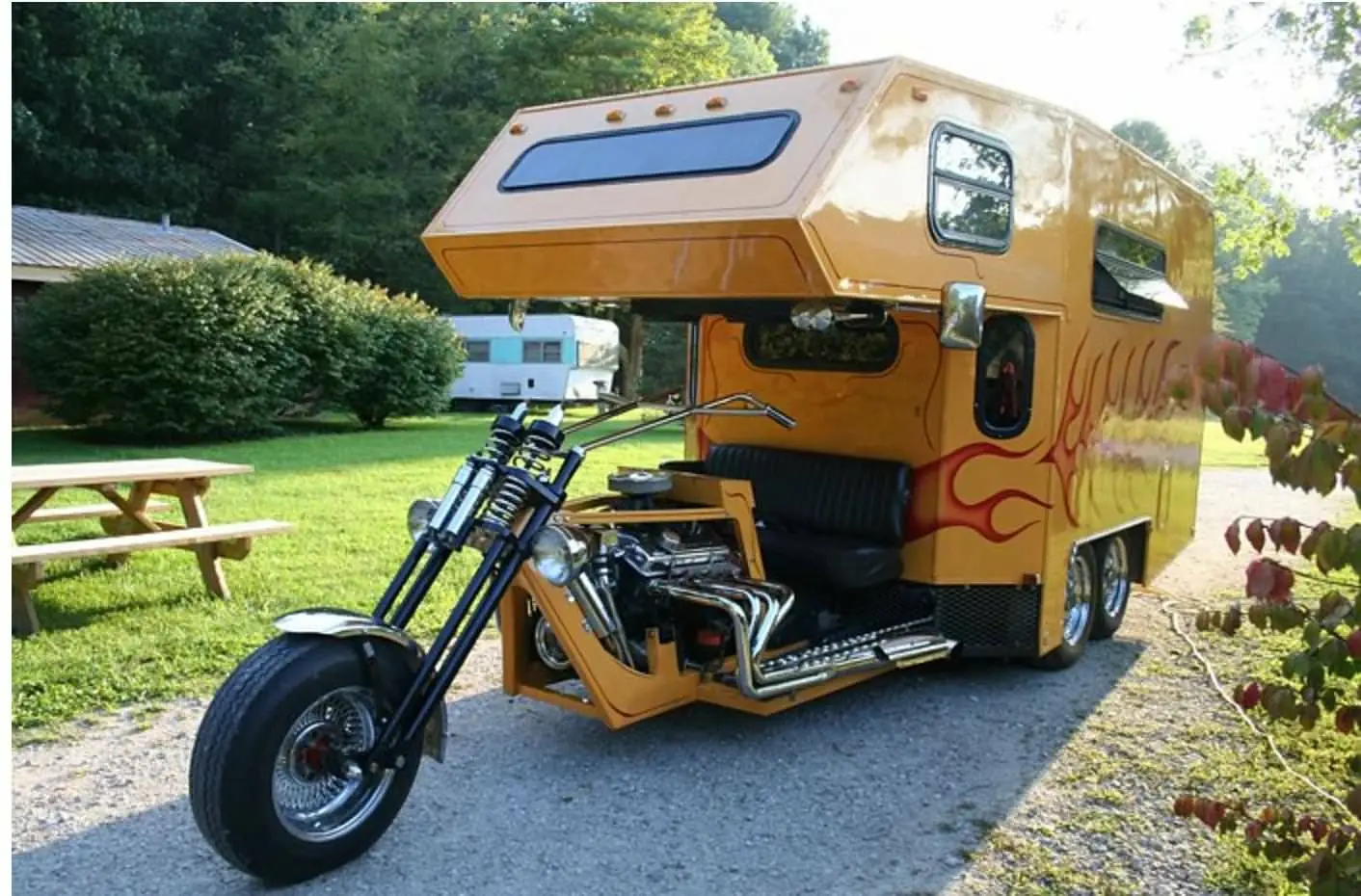 Motorcycle-camper-kutwijf.jpg