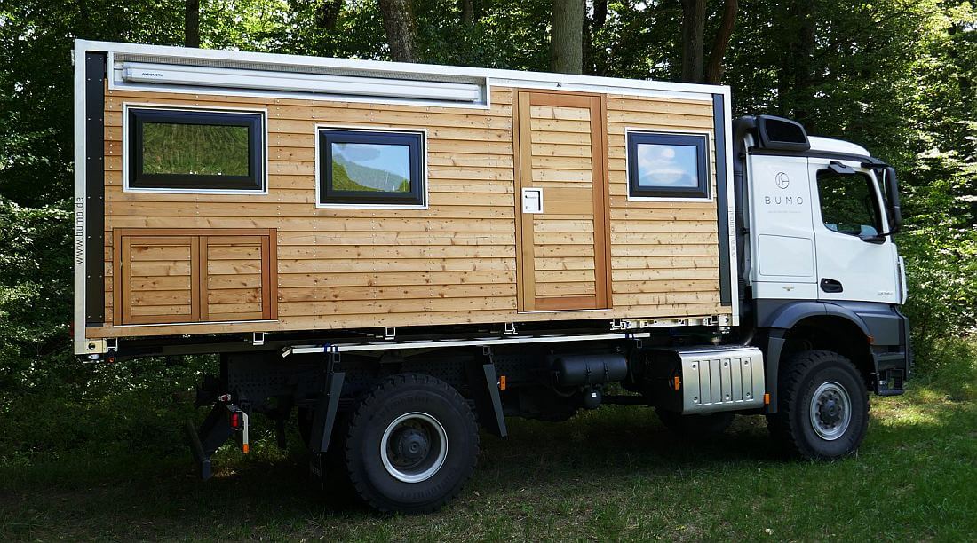 2018-bumo-holz-aufbau-mercedes-benz-02.jpg