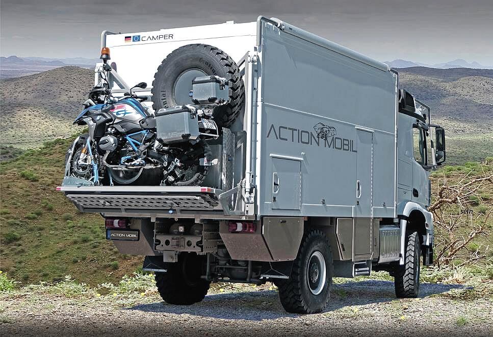 2017-Action-Mobil-Atacama-5000-HD-Mercedes-Benz-Arocs-4x4_2.jpg