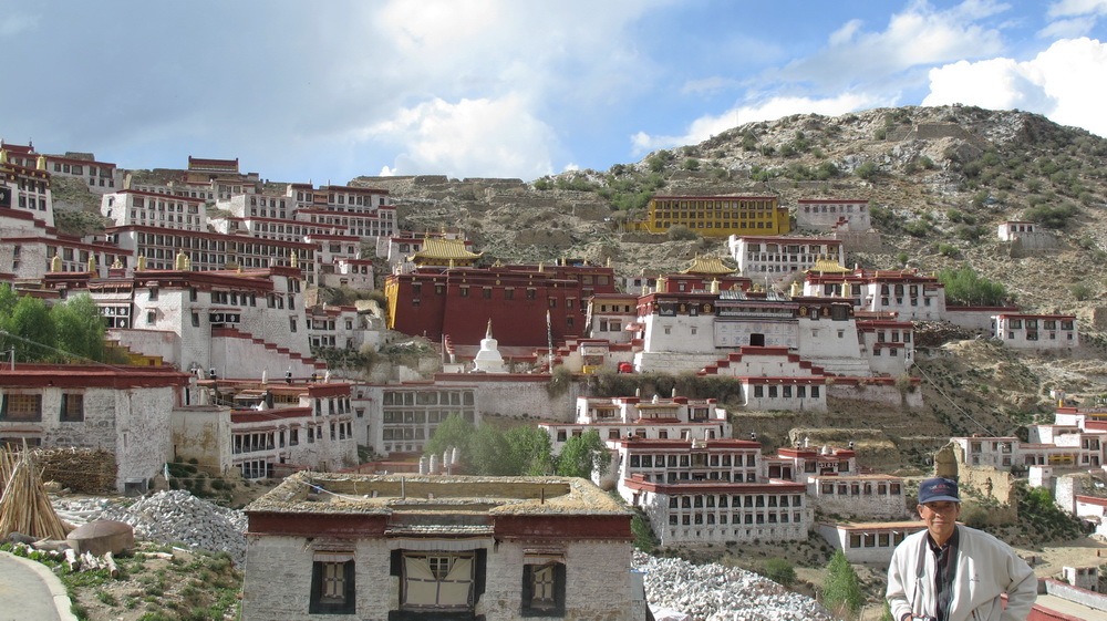 甘丹寺(黄教格鲁派的祖寺）。