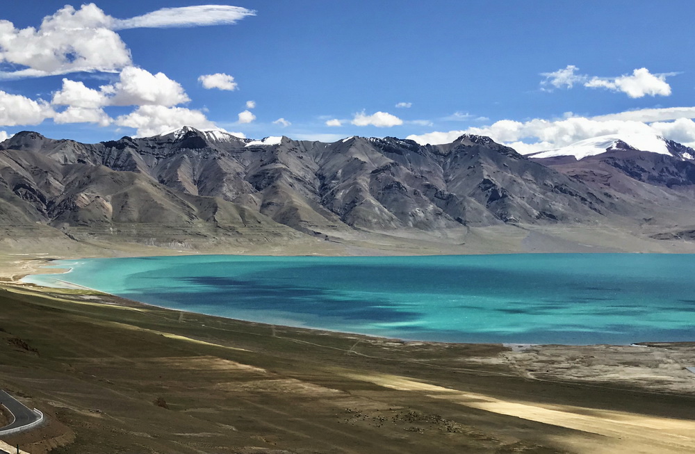 美丽的扎卡拉湖。