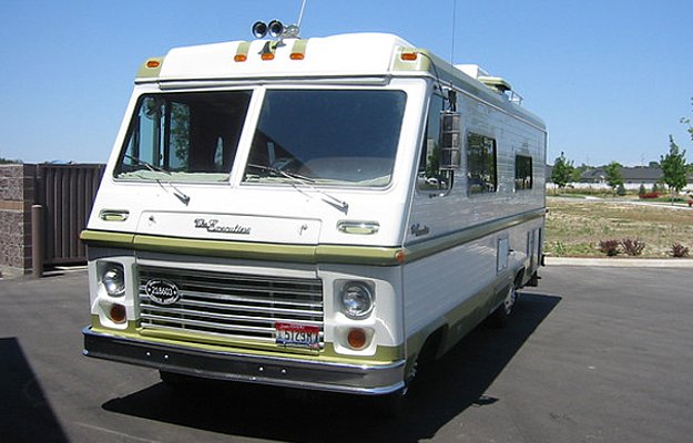 executive-industries-motorcoach-1976.jpg