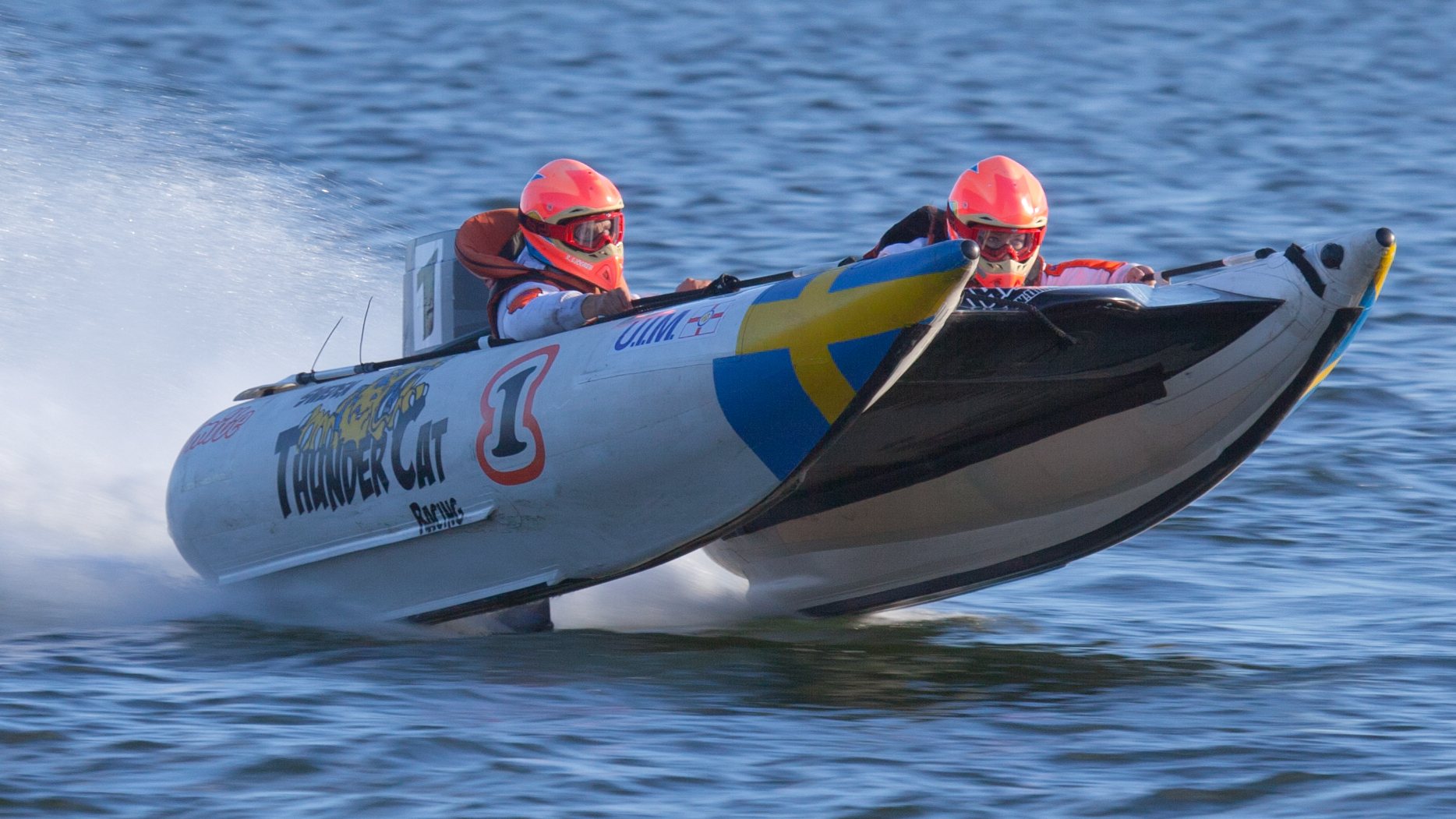 Thundercat_racing_boat_2011.jpg