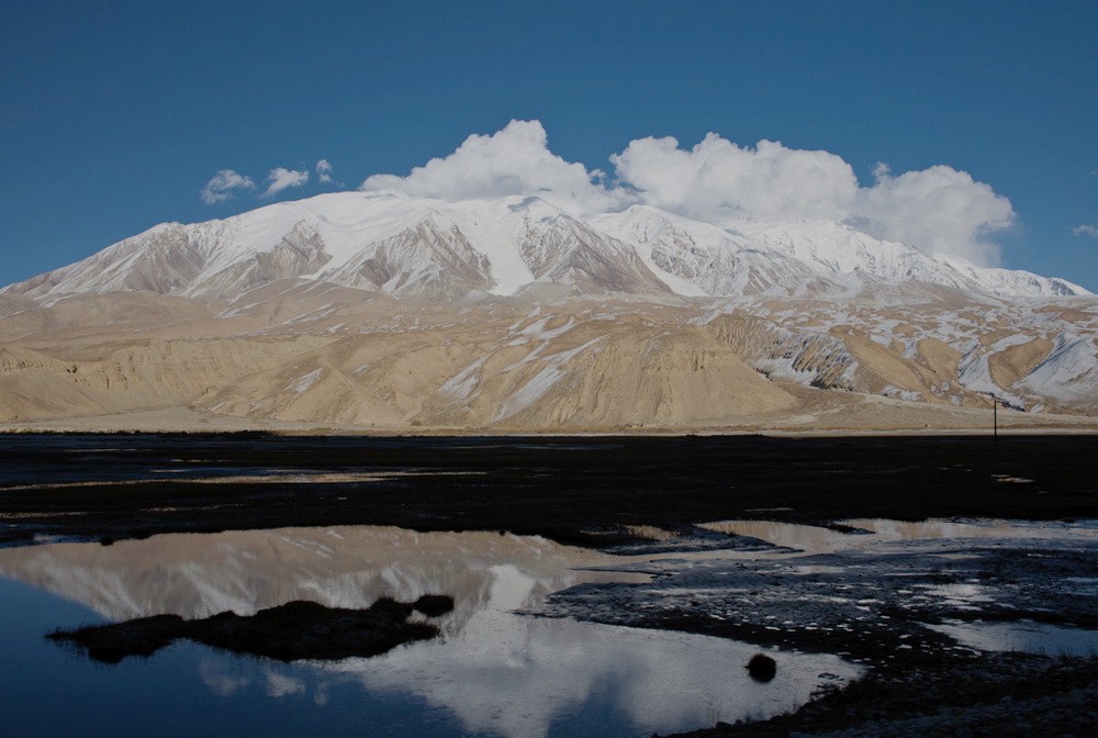 公格尔九别峰（摘自网络）