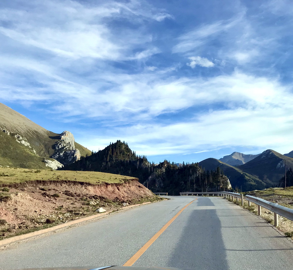 海拔4500米处，一览众山小。