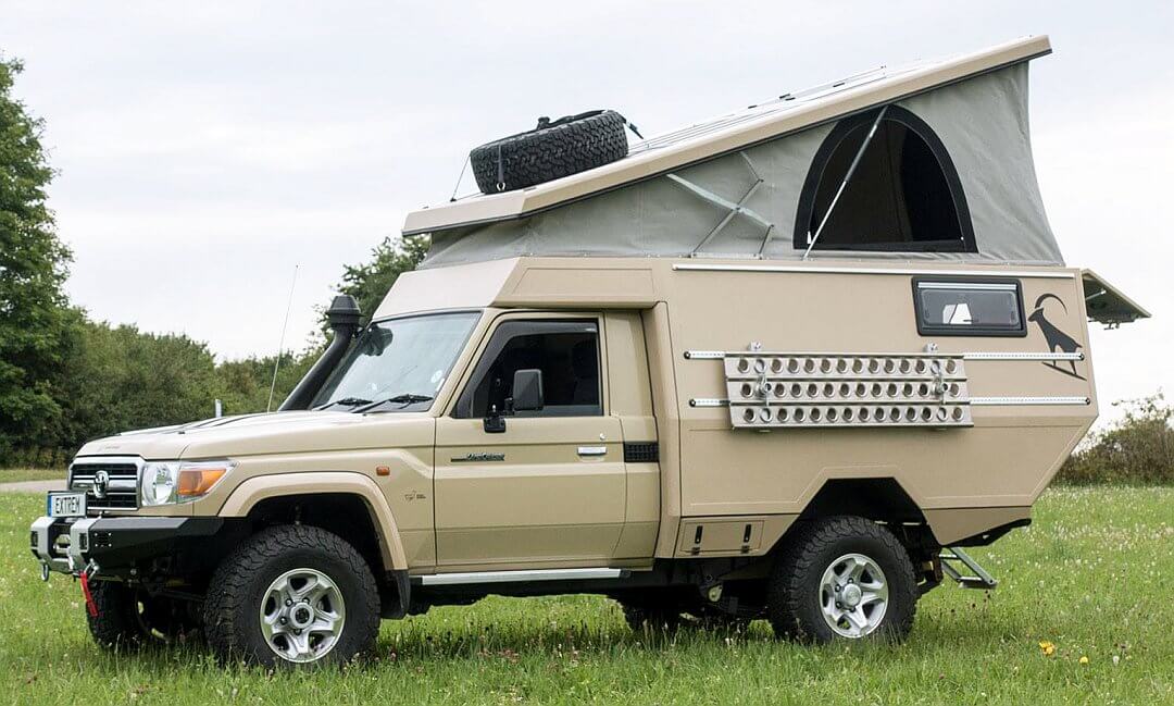 2017-Extrem-Fahrzeuge-Monolith-Toyota-Land-Cruiser-HZJ79.jpg