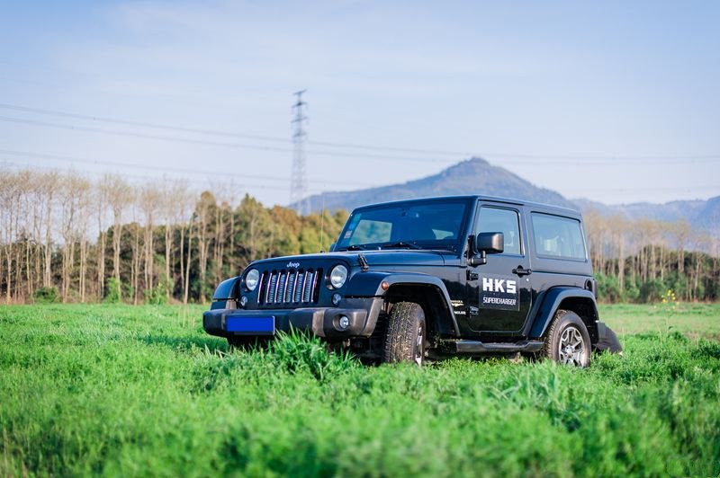 都说越野车的底盘改装是个深渊，当你在凝望深渊的时候，深渊也在凝望着你……在几台车里，编辑部众人最满意 ...