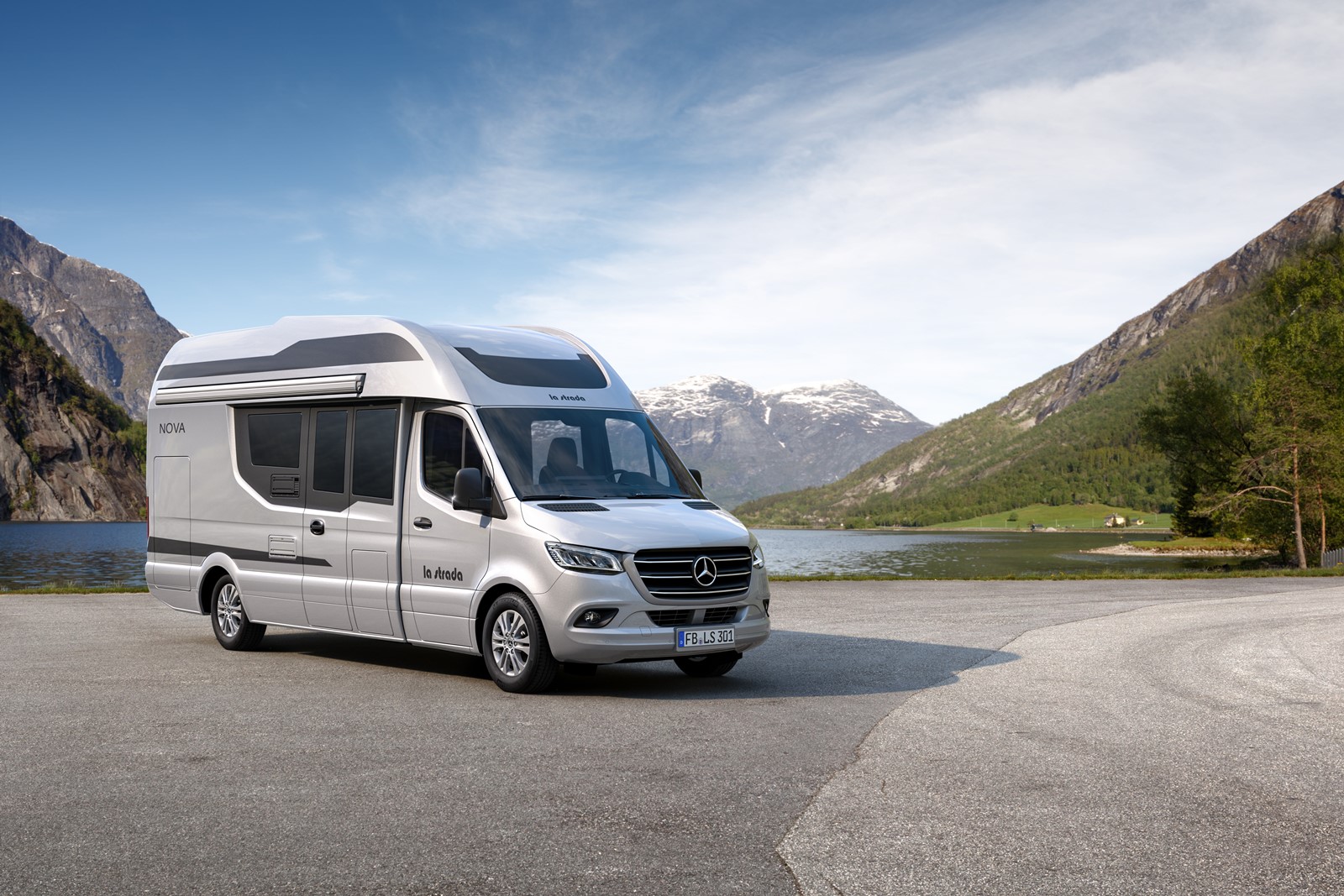 La-Strada-Nova-EB-2020-Mercedes-Benz-Sprinter-2.jpg