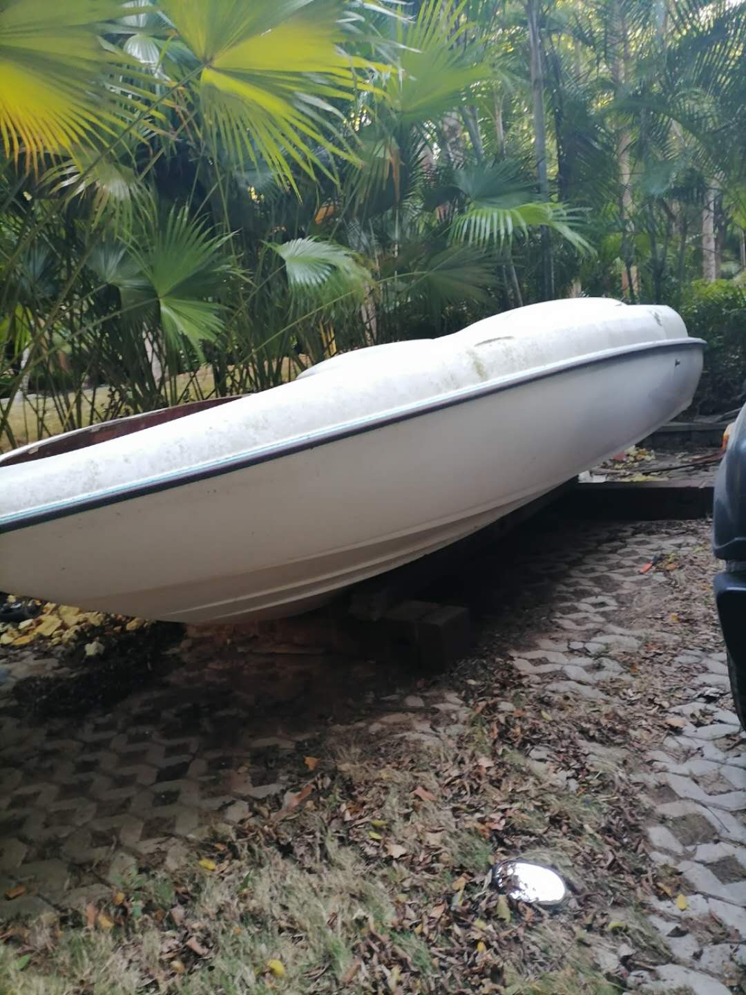 最后就是一个简单平滑的后操快艇，尽量简单，最轻的重量，速度就会越快！ ...