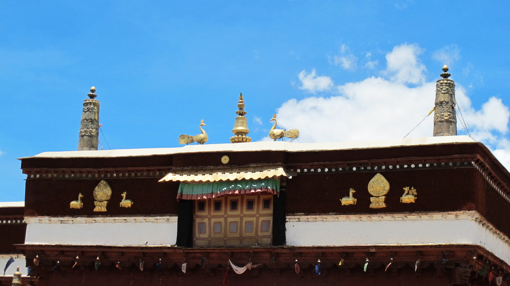 萨迦南寺。