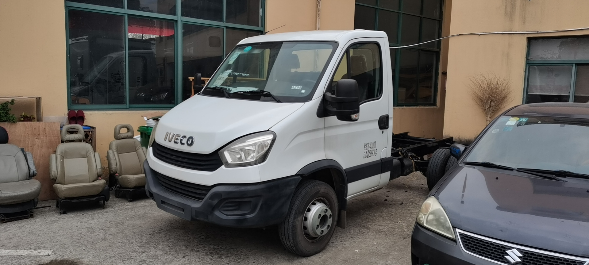 七吨规格自动挡底盘，房车底盘，还有一台！大承载，高扭矩，可以驮着两台满载的大通跑！ ...