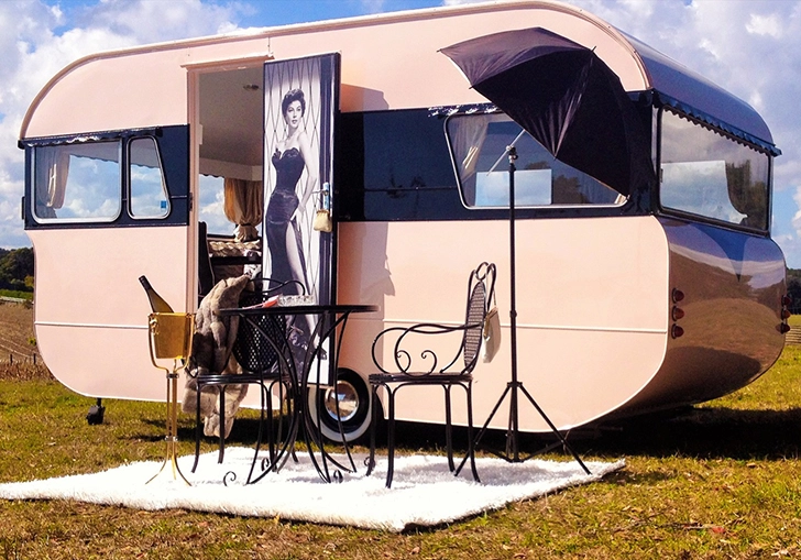Love-Vintage-Caravans-Dolly-DIYRV.jpg