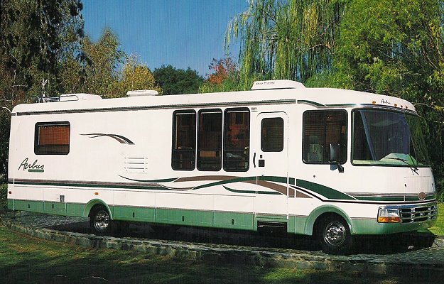 rexhall-aerbus-102-widebody-2000.jpg