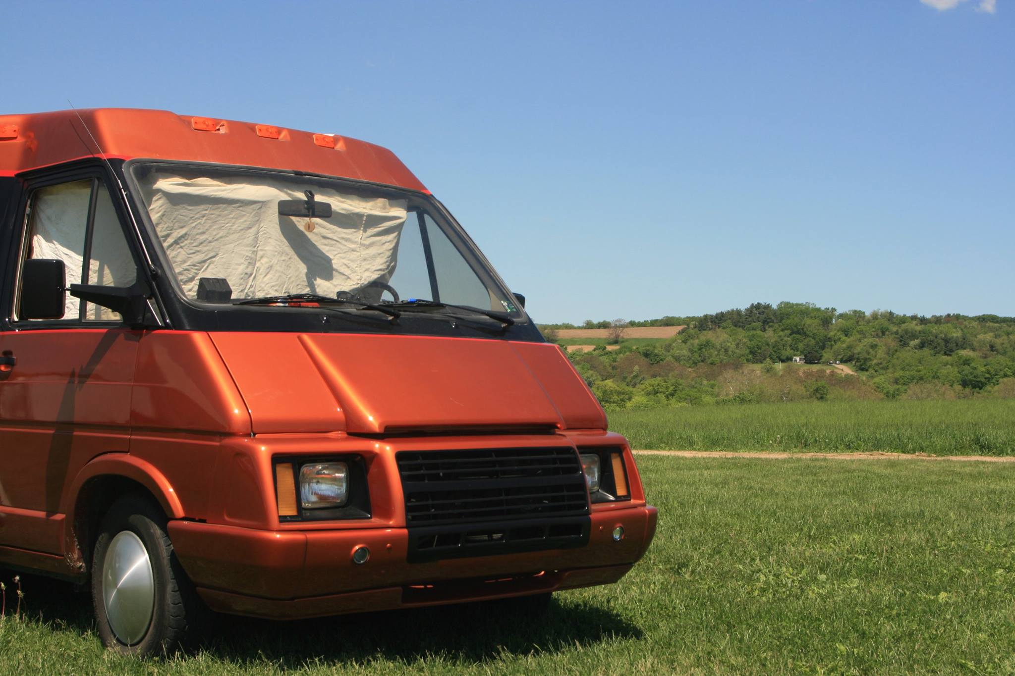 lesharo-front.jpg