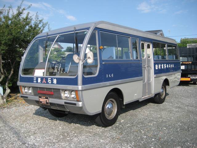 Japanese-Bus.jpg
