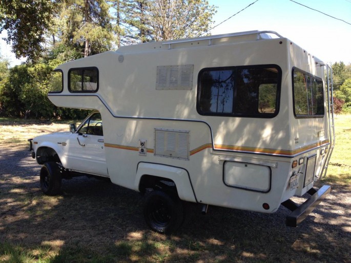 Toyota-Sunrader-4x4-RV-Motorhome-2-685x514 (1).jpg