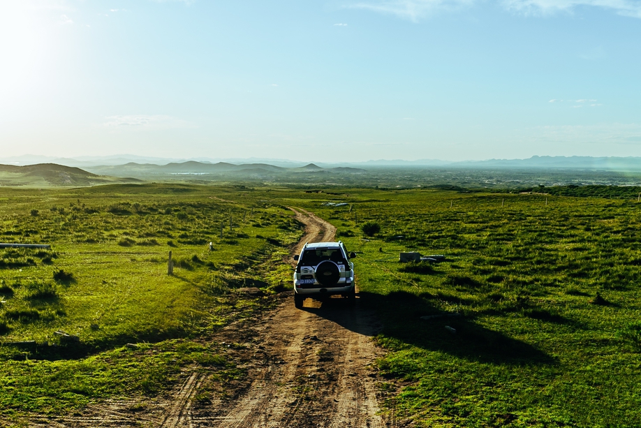 从省道路边下来就是美景