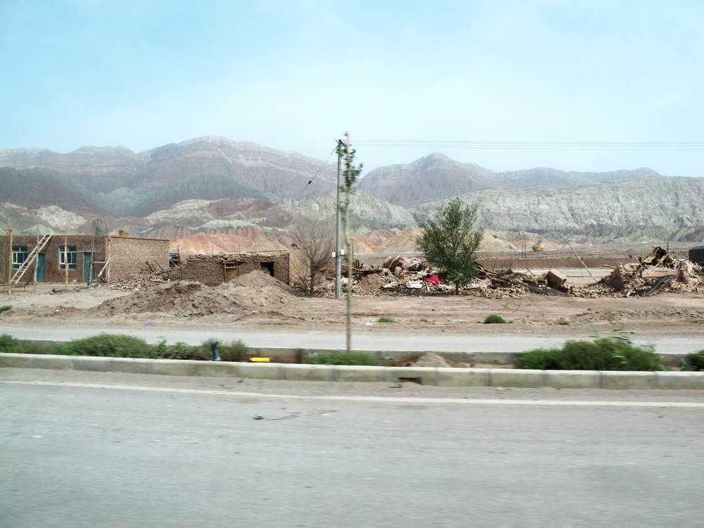 地震后，重建随拍。