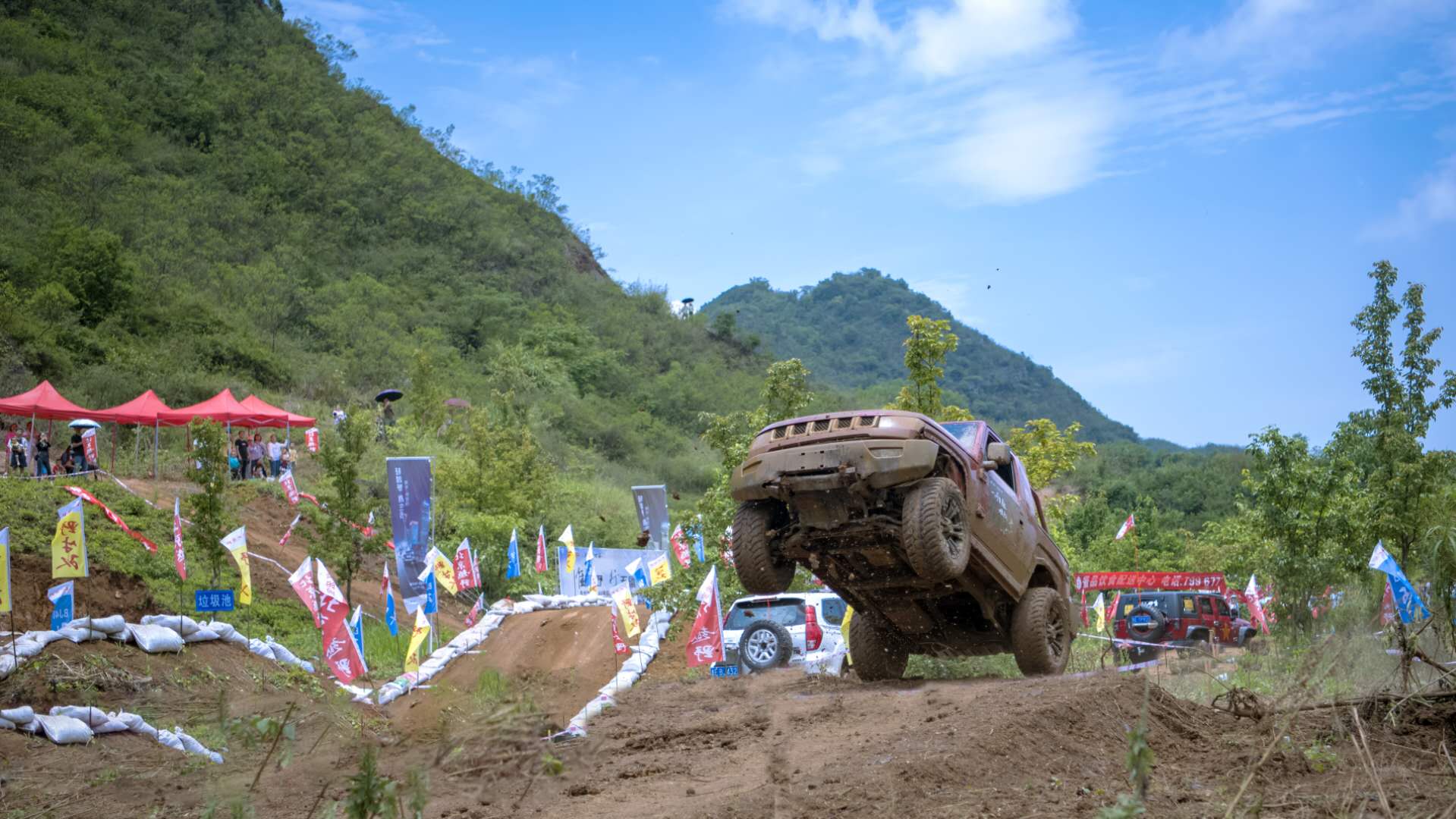 外星人一字马。