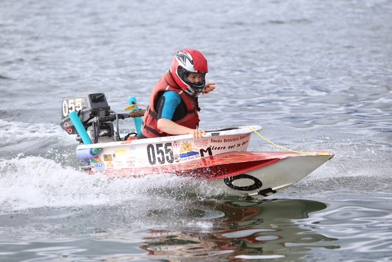 KF18-Bathtub-Races-45.jpg