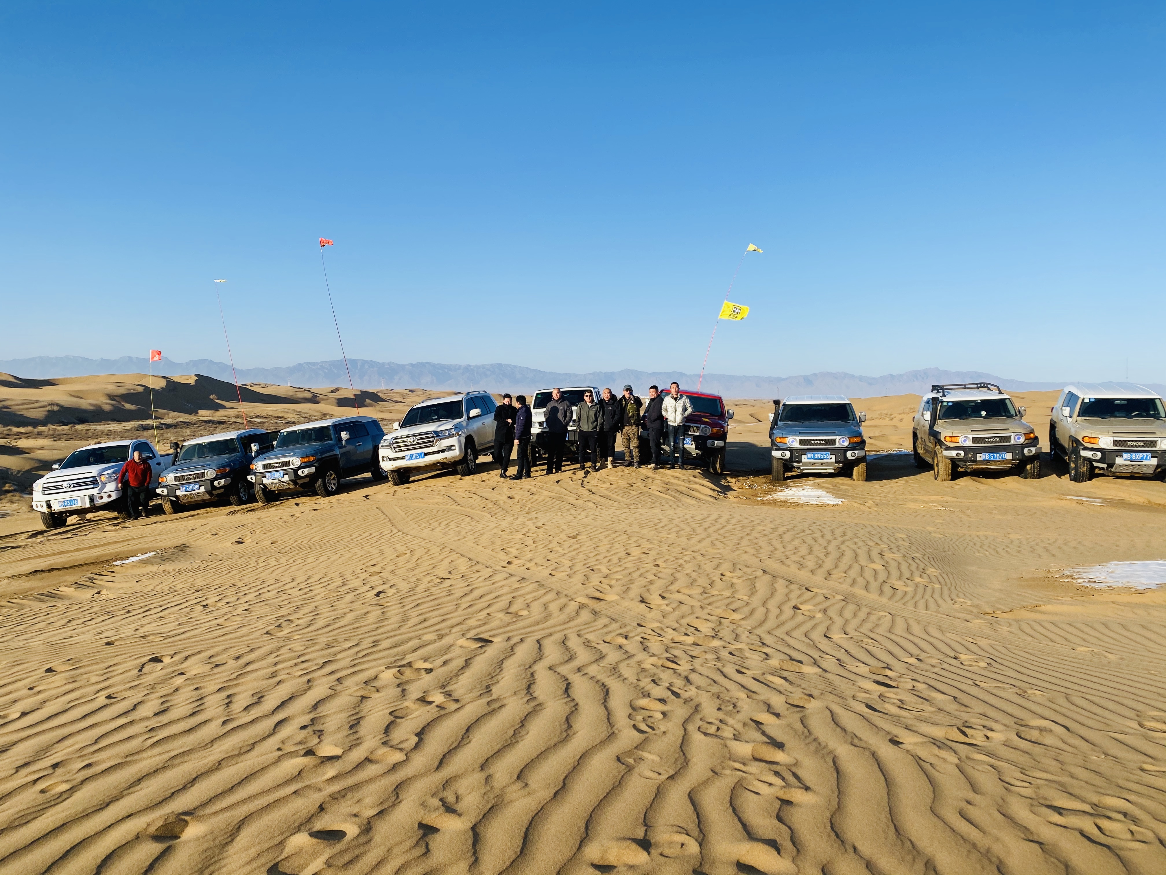 成功穿越库布齐、乌兰布和