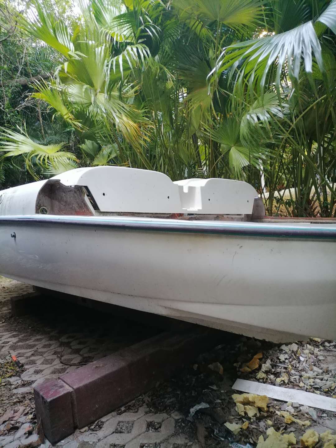 利用原有的舱盖，减少甲板工作量！