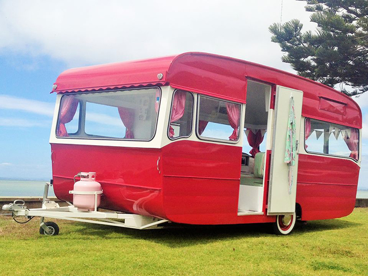 Love-Vintage-Caravans-Valerie2-DIYRV.jpg.jpg