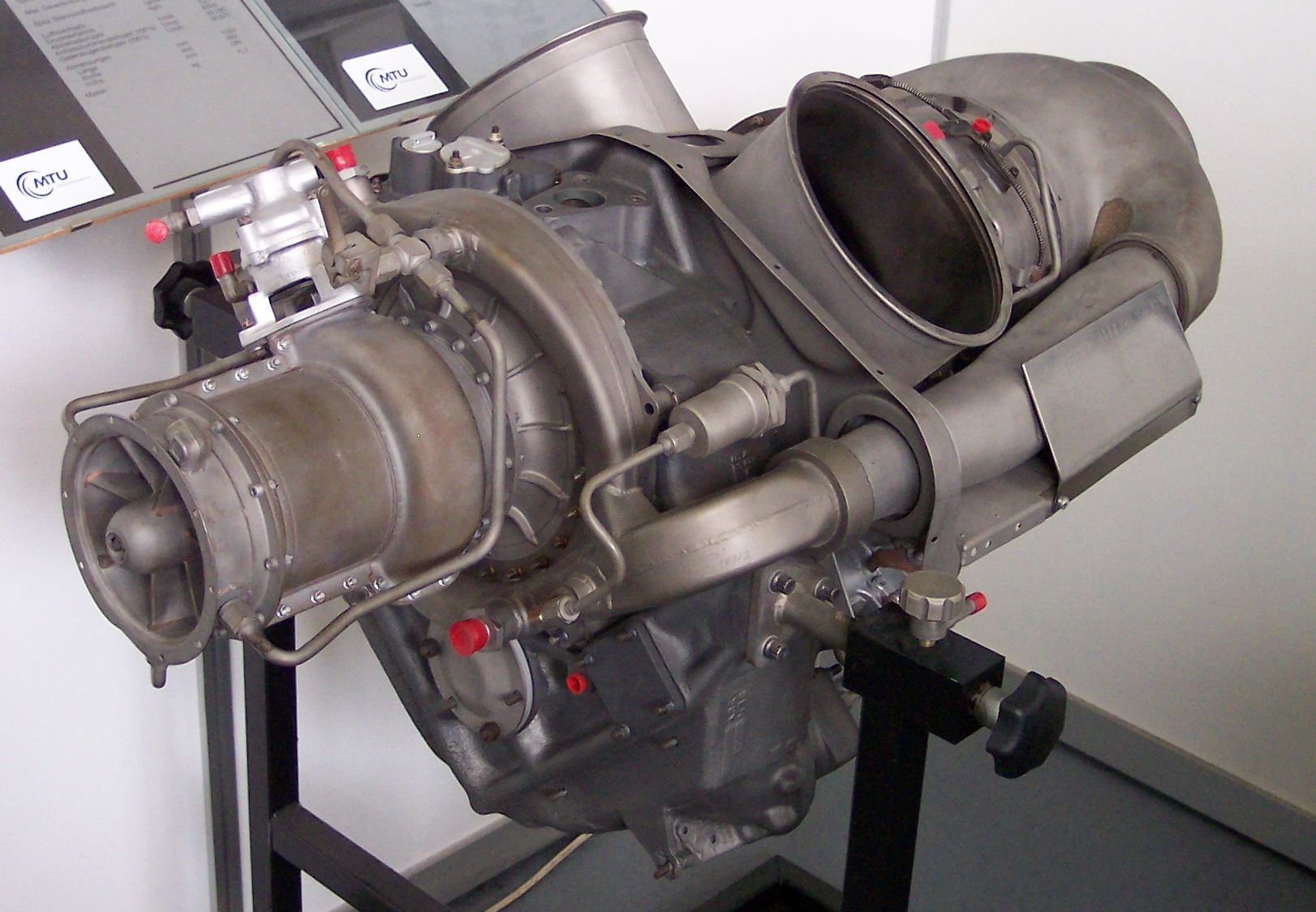 Allison_(MTU)_250_C20B.jpg