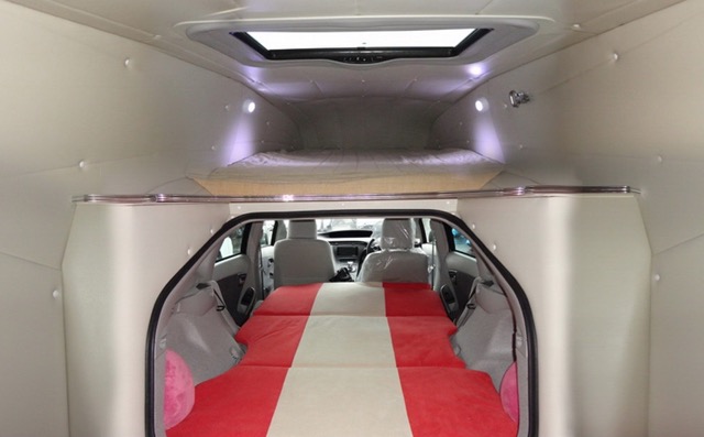 Toyota-Prius-Camper_0007.jpg