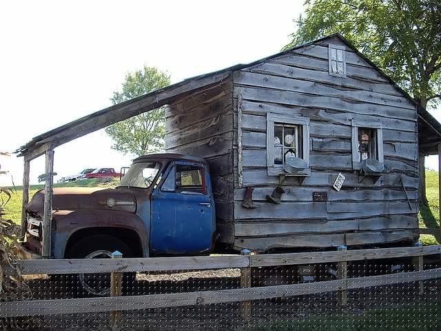 redneck-camper.jpg