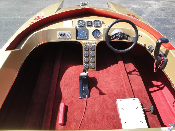 Allison-Jet-Turbine-Powered-Talon-21-Pickle-Fork-Powerboat-10-685x514.jpg