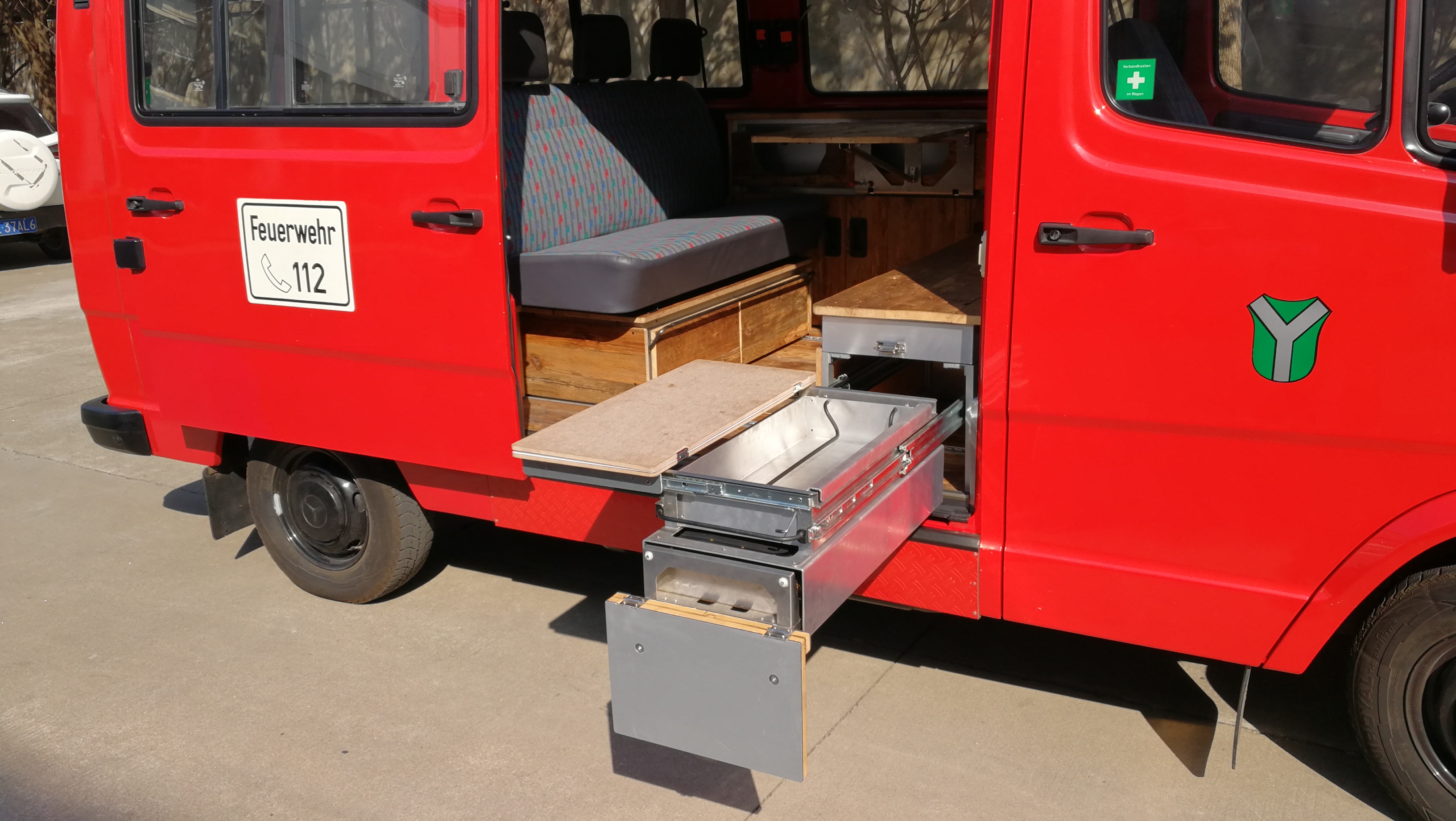 抽拉式料理台来了，收起来外形尺寸300x290x750  。就这么一点点小，打开后能有多大？ ...