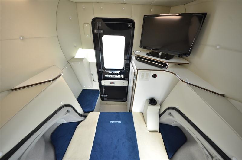 toyota_prius_relax_cabin_camper_conversion_31-Medium.jpg