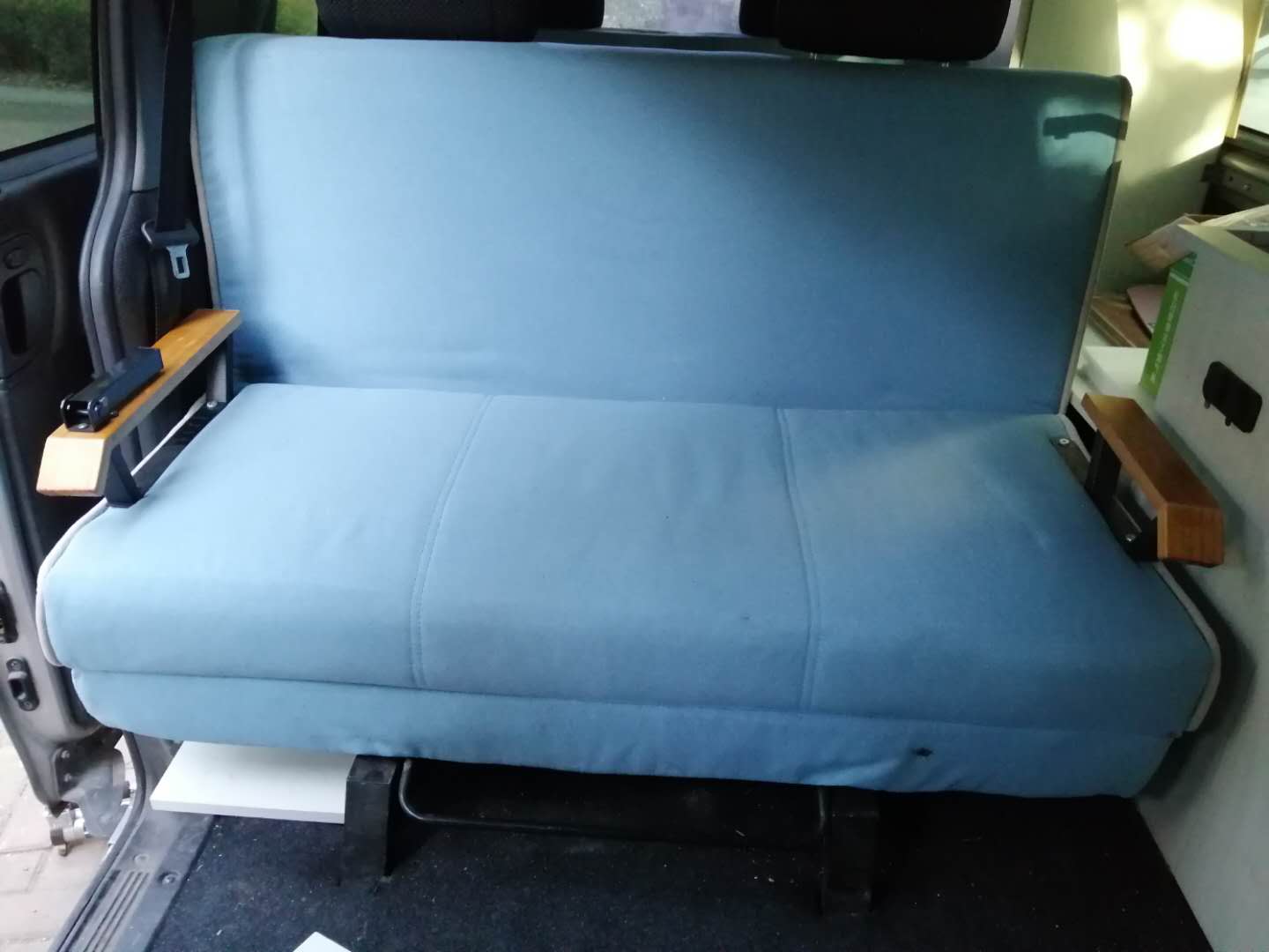 daf02aaa79ae12332a688c41d4fdd30.jpg