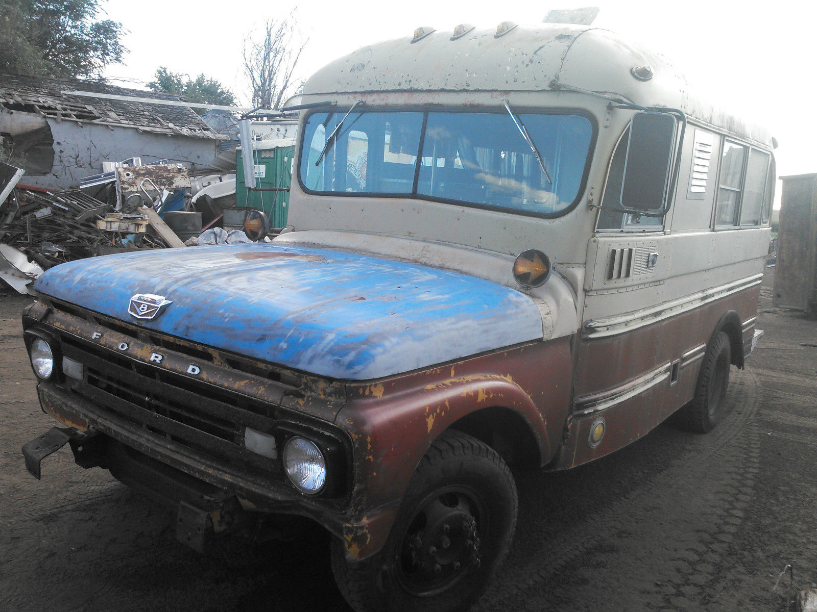 Ford-Short-Bus-Motorhome-1.jpg