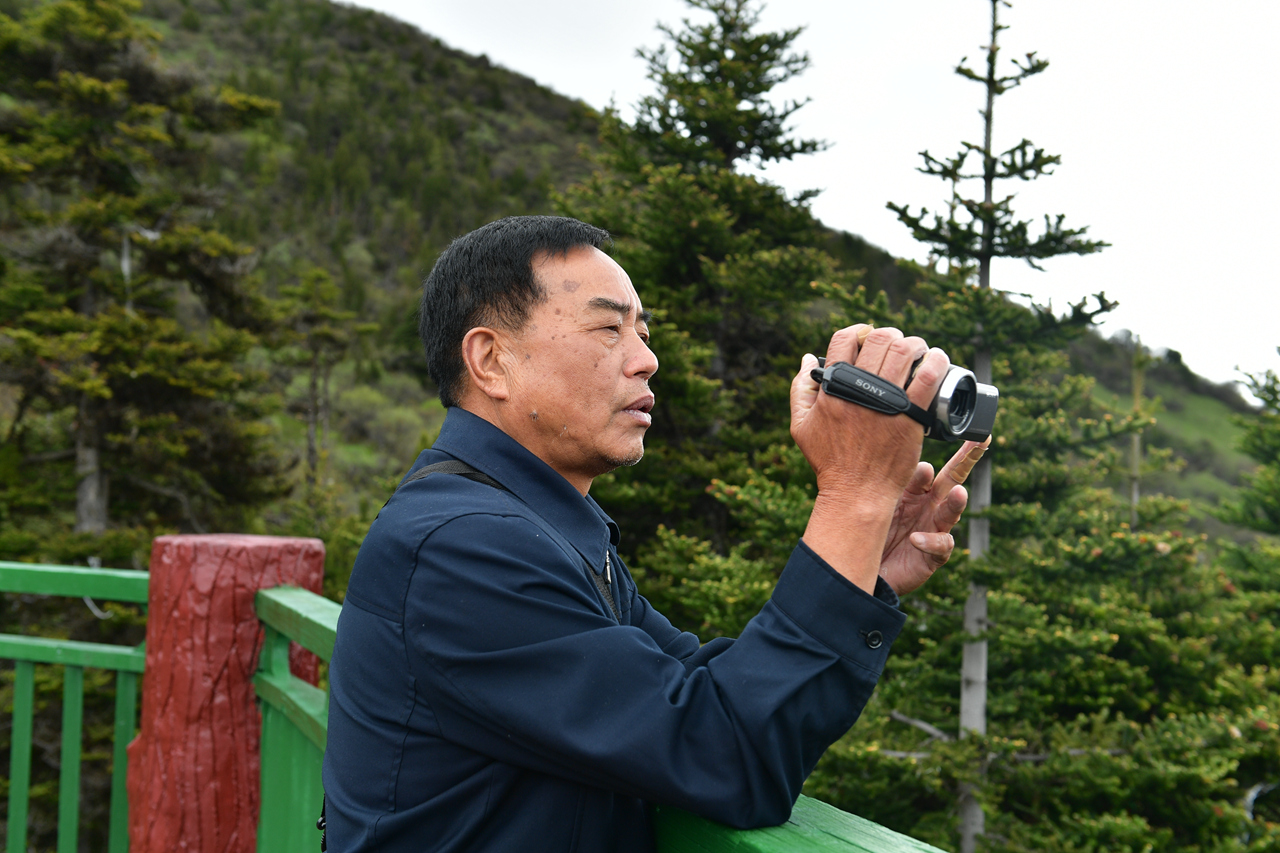 全心全意拍视频的炳爹