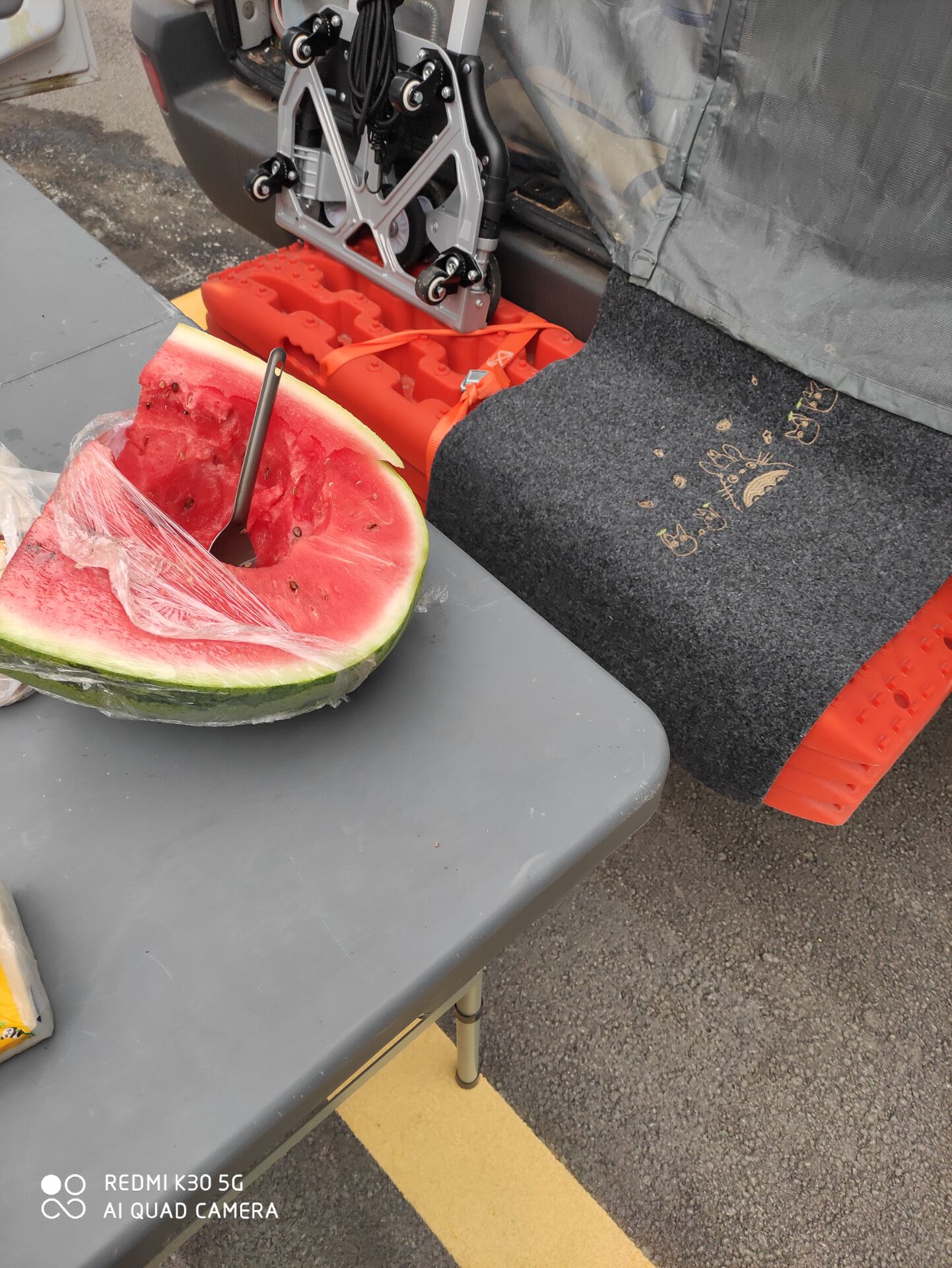 脱困板上铺个布就可以当座位坐