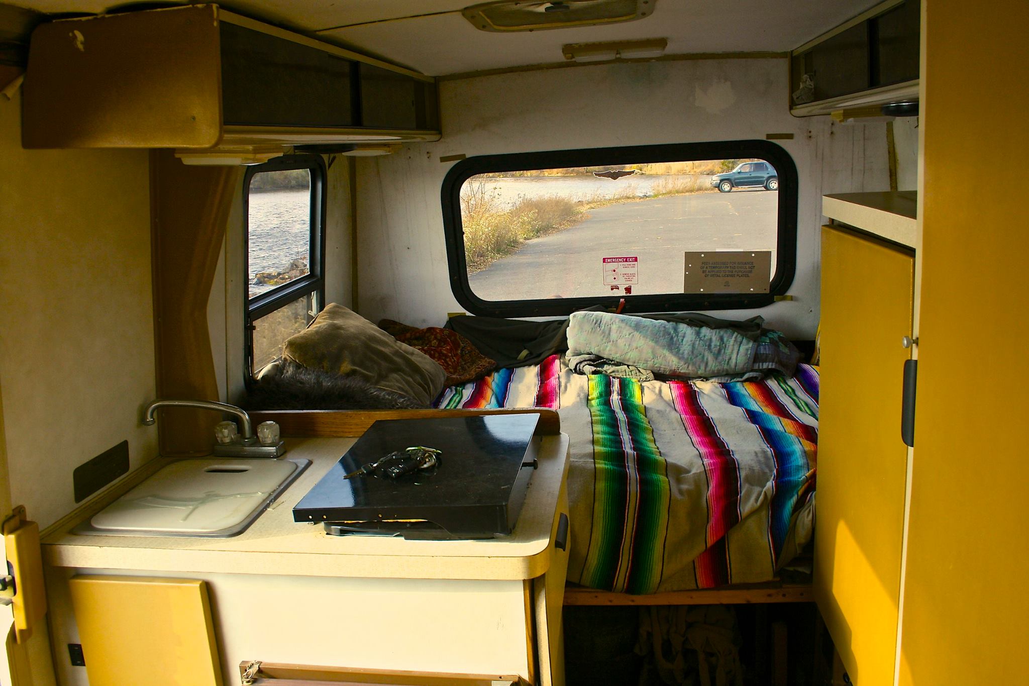 musician-lives-in-this-winnebago.jpg