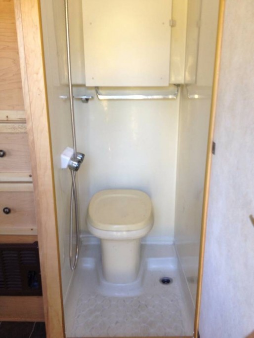 Toyota-Sunrader-4x4-RV-Motorhome-16-514x685.jpg