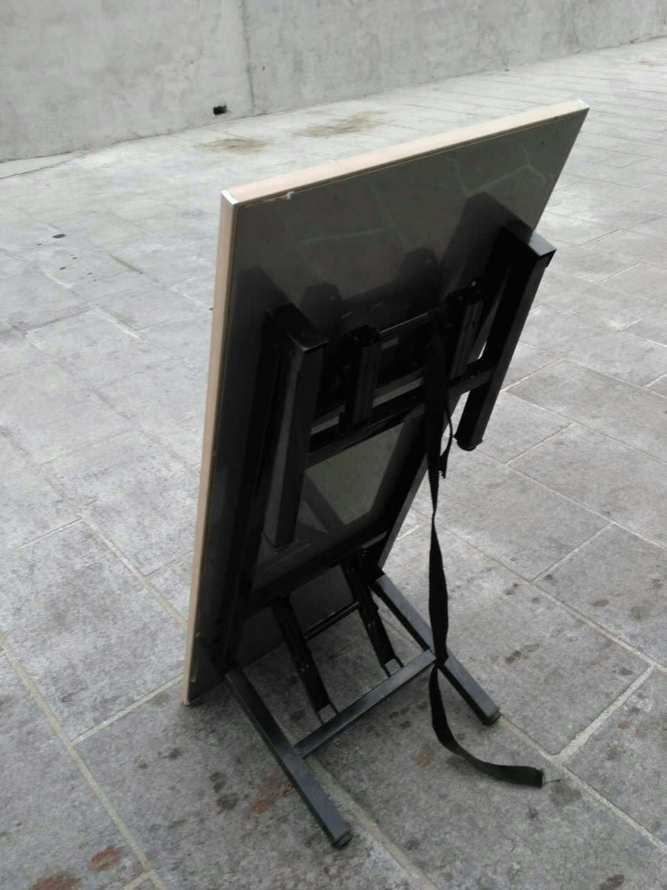 这是一张便携折叠餐桌，当然这个尺寸不是我车上的，是17年给车友改车时用到的，但形式是一样的。 ...