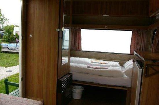lucky_lake_hostel_amsterdam_16.jpg