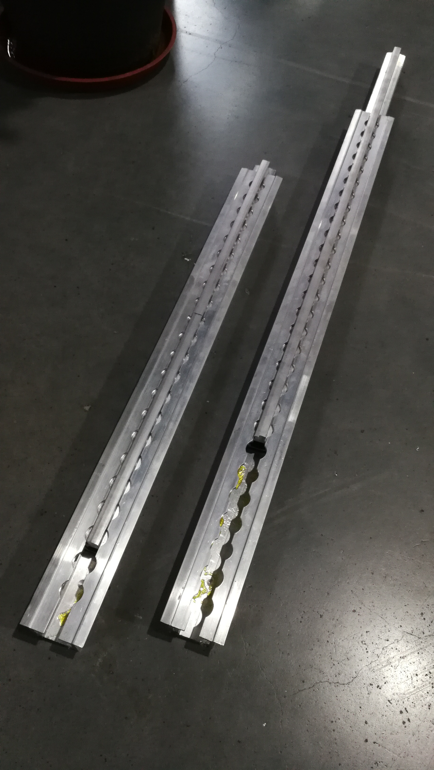 开发的座椅用地面滑轨