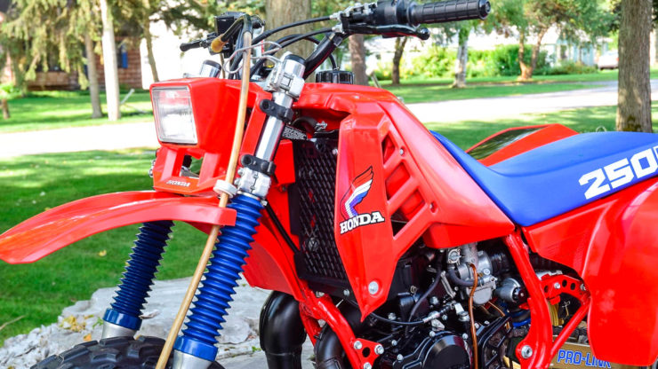Honda-ATC-250R-Headlight-740x416.jpg