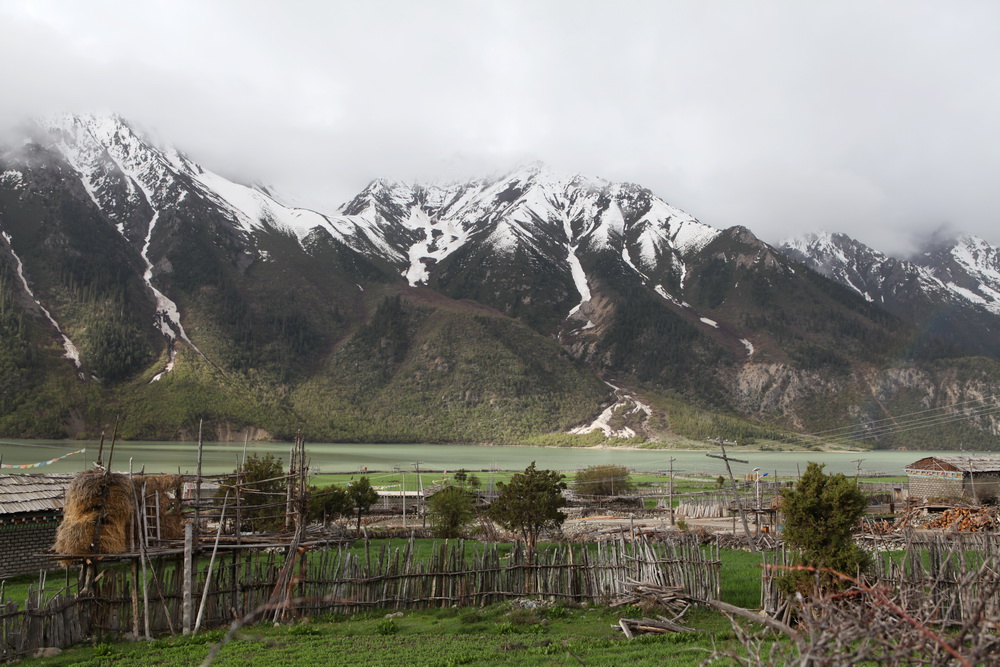 上然乌瓦村，据说是摄影家的拍摄点。