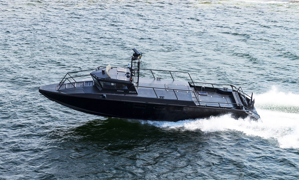 Combat_Boat_90_3.jpg