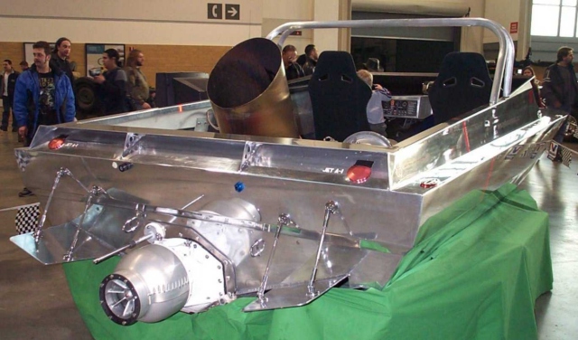 jet_engine_boat_4.jpg