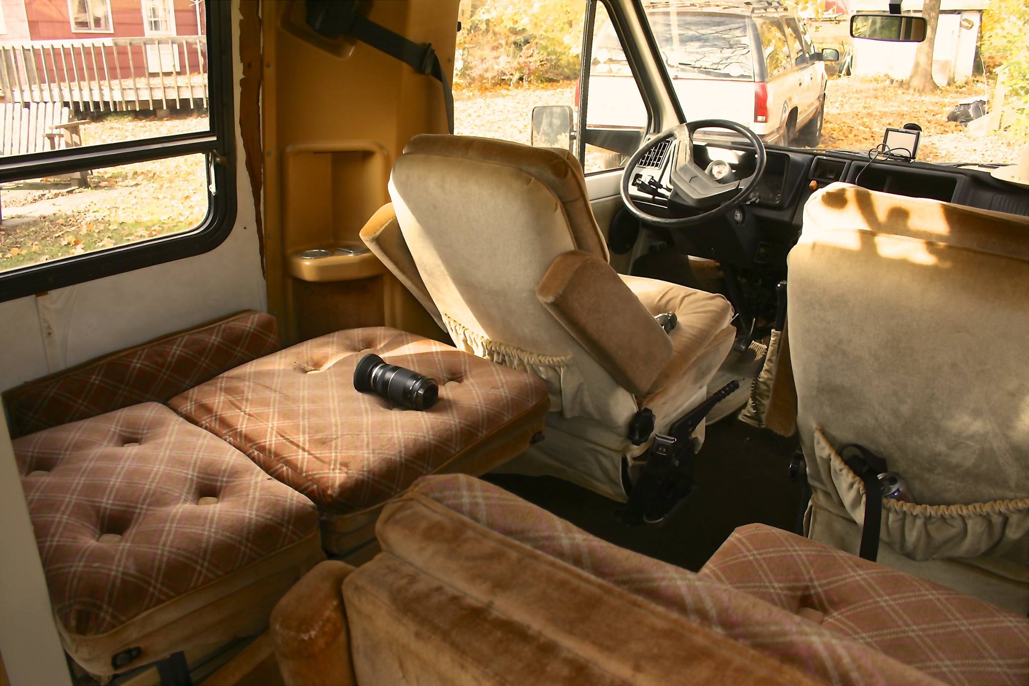 inside-lesharo-custom.jpg